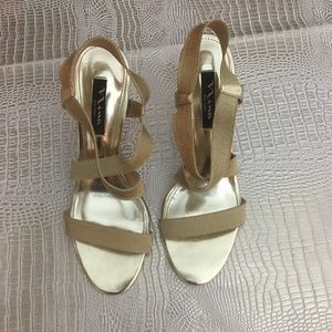 Nina Valiona gold stretch open toe sandal